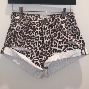 One Teaspoon Cheetah Print Jean Shorts- W Size 23